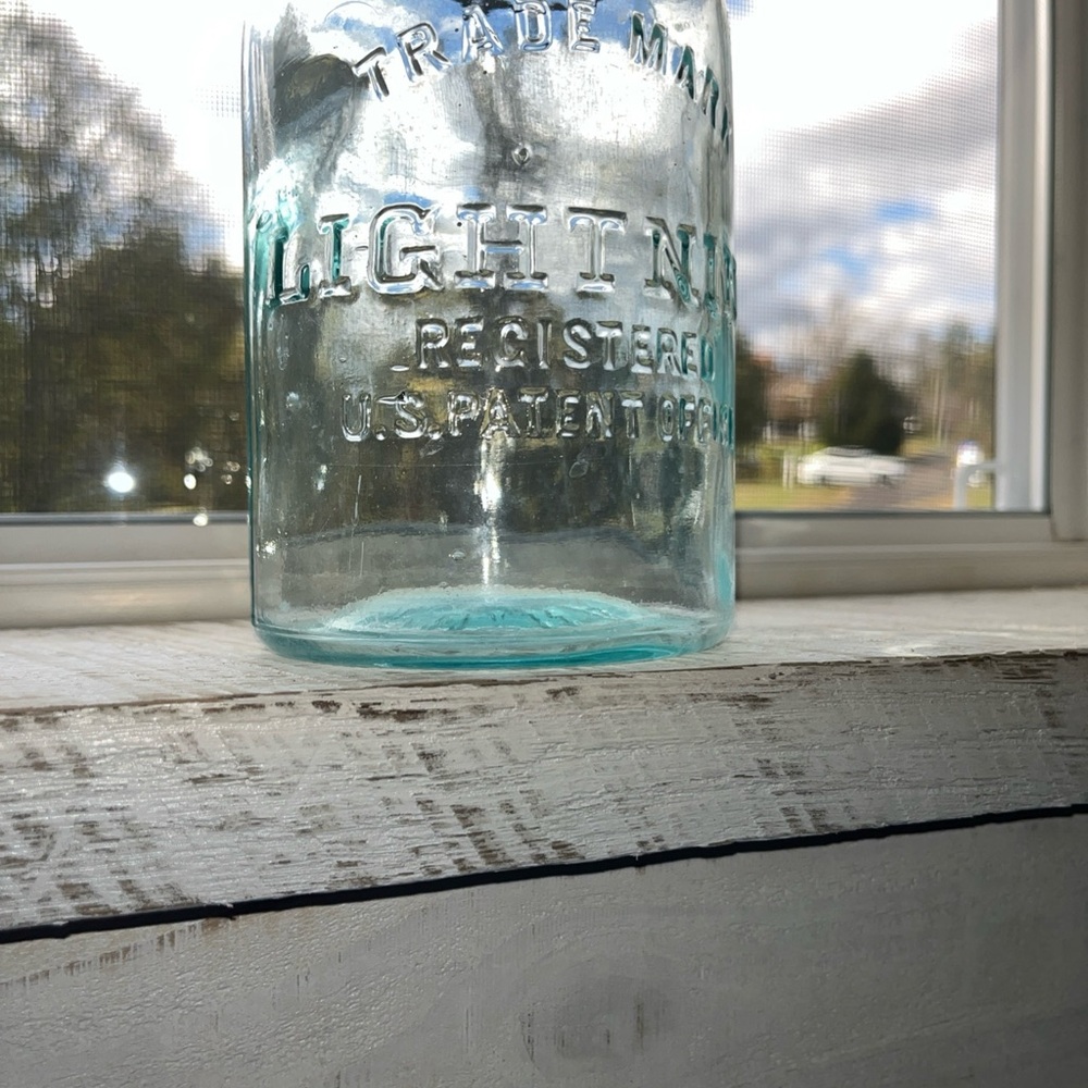 Vintage Putnam Wire Bail LIGHTENING Fruit Aqua Glass Quart Jar